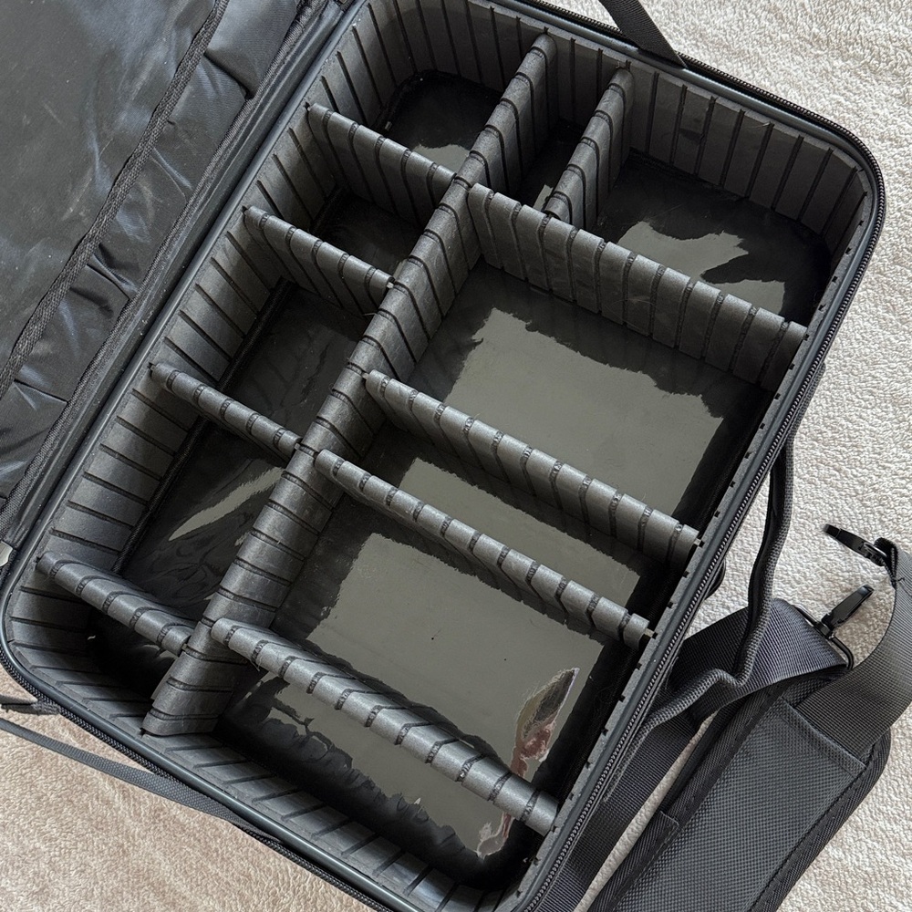Large Makeup Organizer - Picture 10 of 17